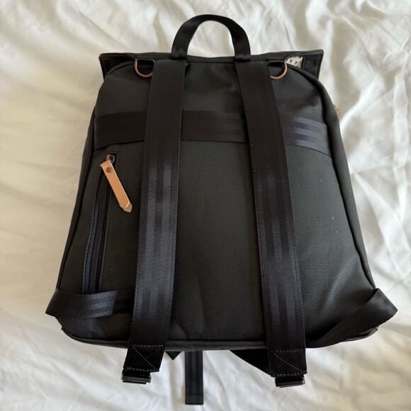 Petunia Pickle Bottom Meta Backpack - Picture 7 of 9